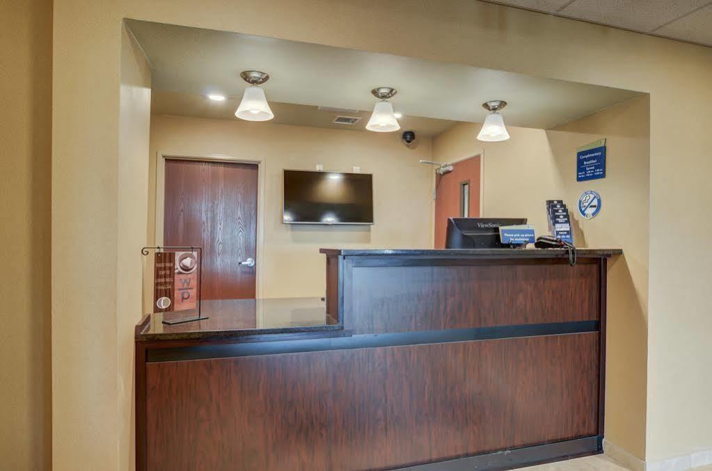 Cobblestone Inn & Suites - Lakin Luaran gambar